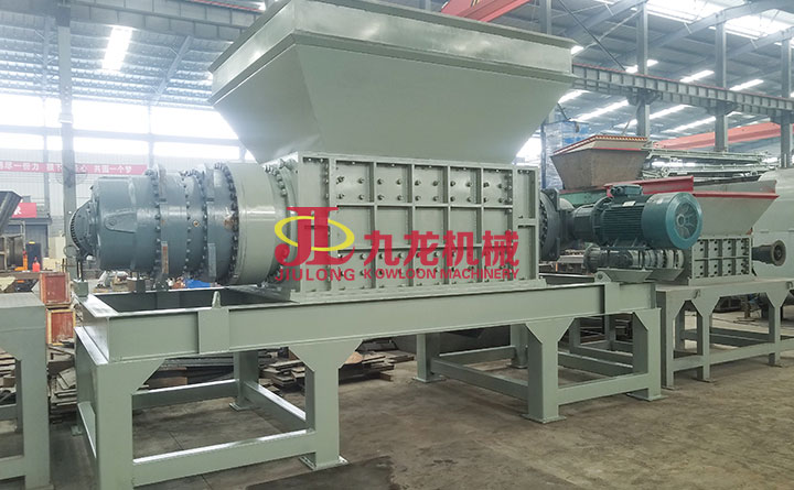 廢舊金屬破碎機(jī)